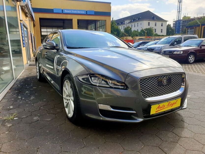 Jaguar XJ 181.894 km 18.700 € Wiesbaden 55252