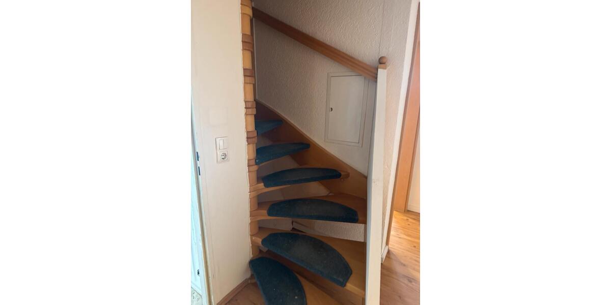 Etagenwohnung Büttelborn - 6 Zimmer, 93 m&sup2;, 1.250&euro; | Angebot:25379359