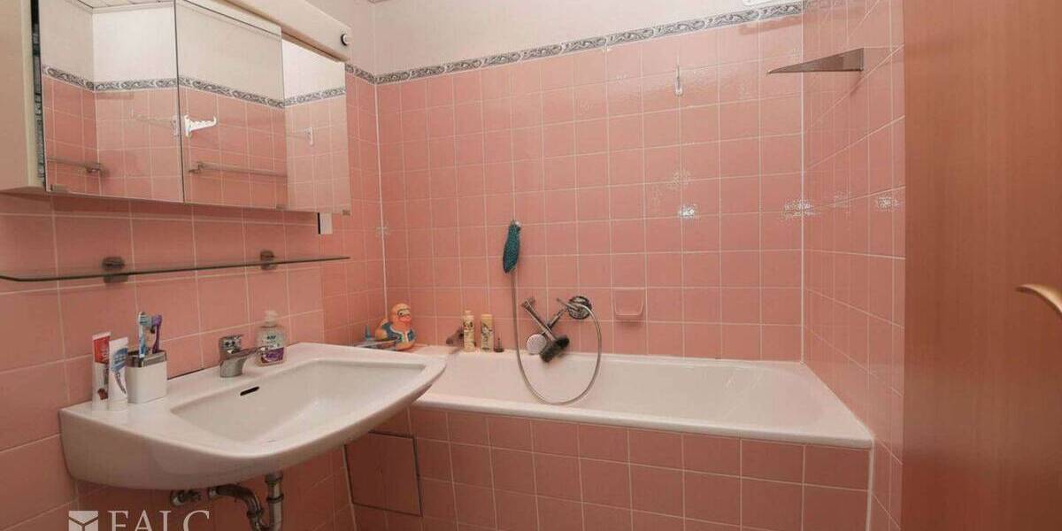 Etagenwohnung Eppstein Bremthal - 4 Zimmer, 112 m&sup2;, 275.000&euro; | Angebot:26658366