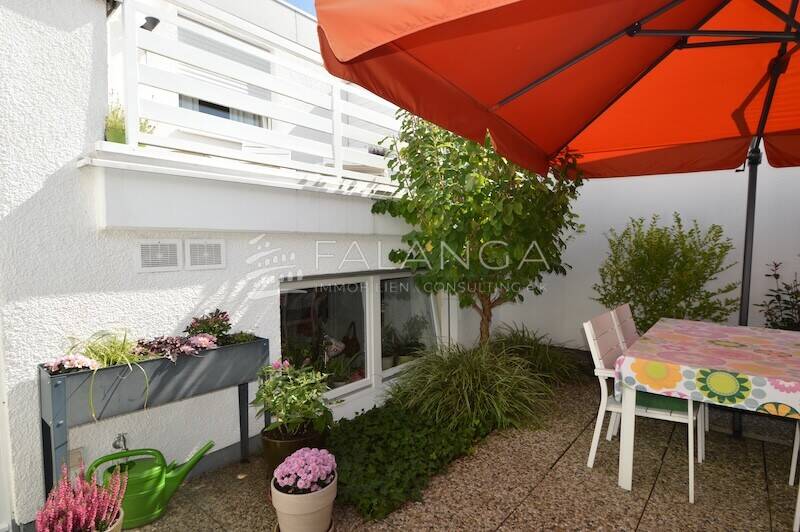 FALANGA ImmobilieN-Begehrter großer Bungalow in prima Zustand und top Grünlage in Mörfelden-Walldorf