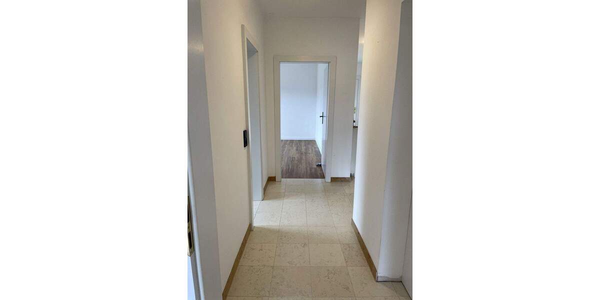 Etagenwohnung Niedernhausen - 4 Zimmer, 90 m&sup2;, 209.000&euro; | Angebot:25823326