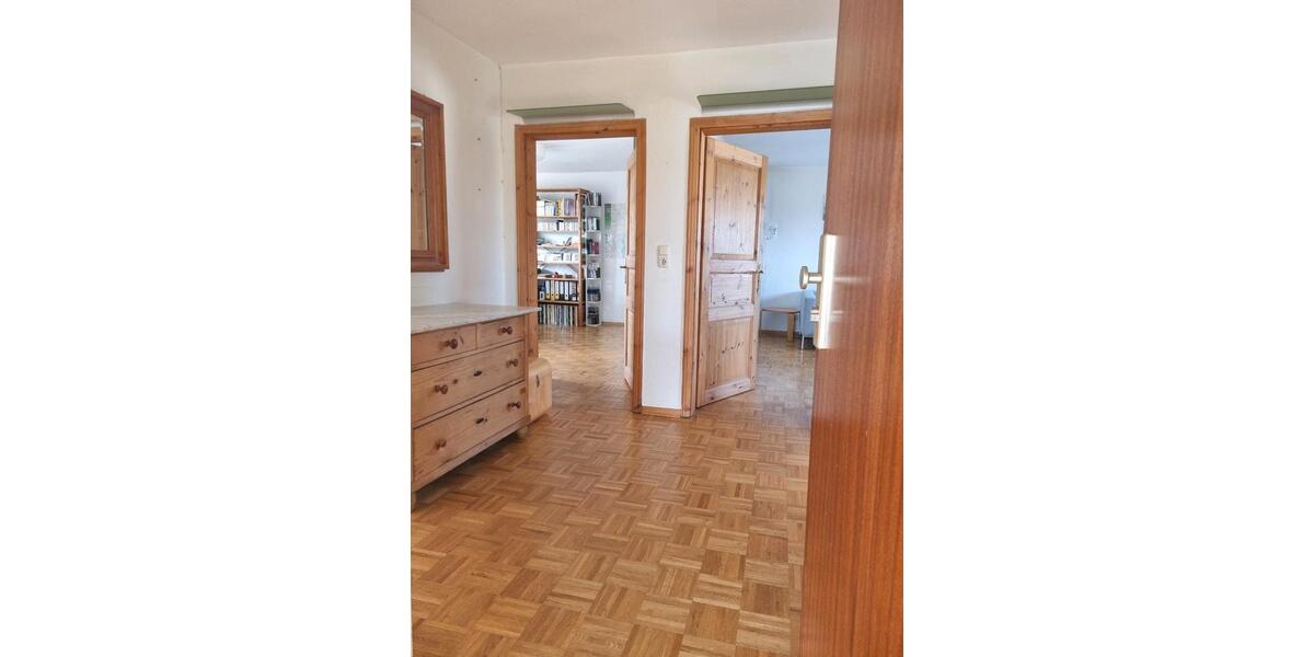 Dachgeschoßwohnung Frankfurt am Main Nord-West - 3 Zimmer, 62 m&sup2;, 360.000&euro; | Angebot:26056323