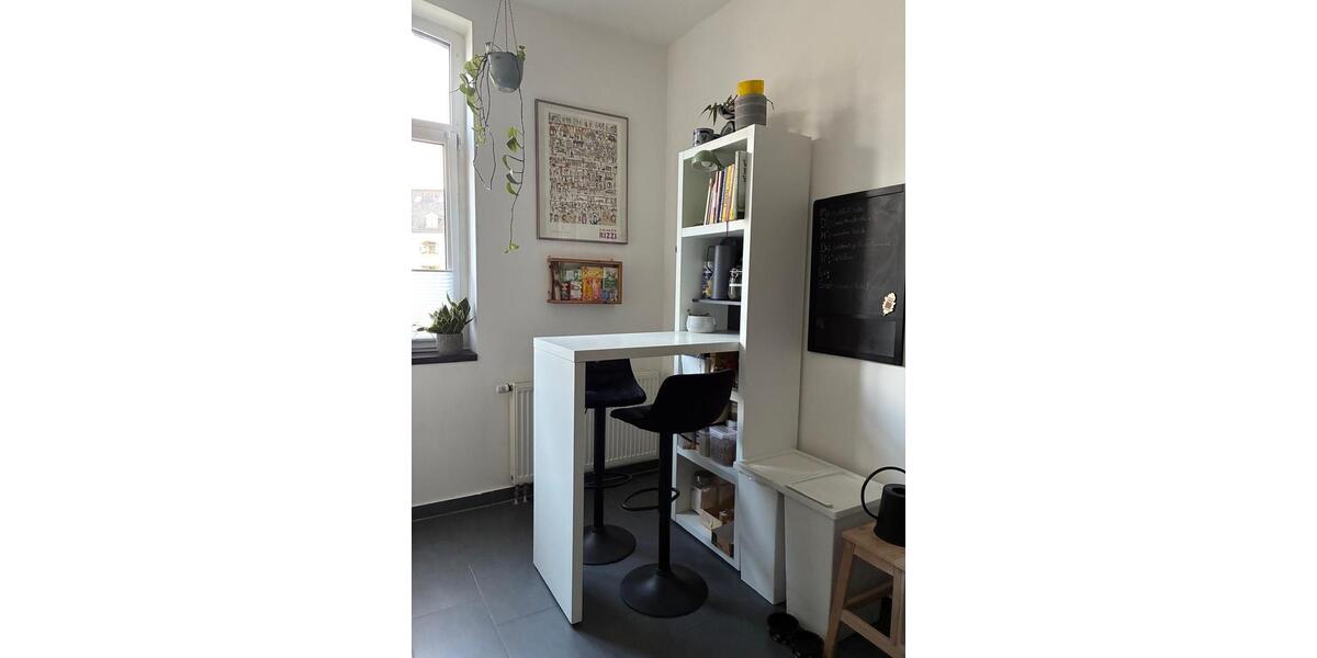 Etagenwohnung Wiesbaden Biebrich - 4 Zimmer, 90 m&sup2;, 1.250&euro; | Angebot:25512371