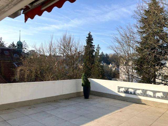 Etagenwohnung Wiesbaden Nordost - 4 Zimmer, 127 m&sup2;, 1.950&euro; | Angebot:25432563