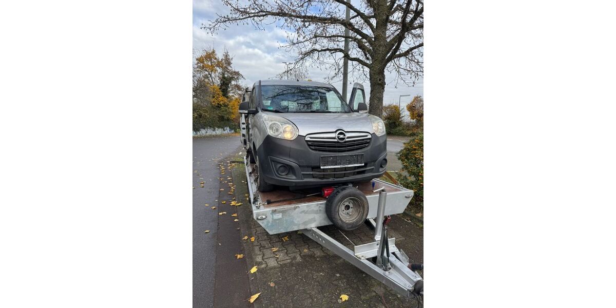 Opel Combo 330.000 km 3.400 € Steinbach 61449