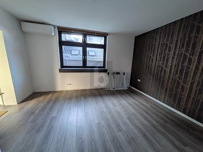 MODERN WOHNEN MIT WINTERGARTEN, GARAGE, EBK 5 zimmer