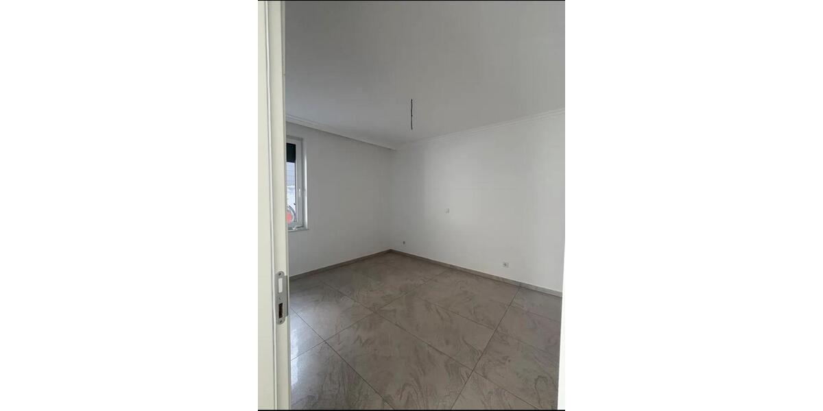 Erdgeschoßwohnung Wiesbaden Mainz-Amöneburg - 4 Zimmer, 95 m&sup2;, 1.900&euro; | Angebot:26195939