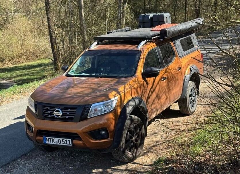 NP 300