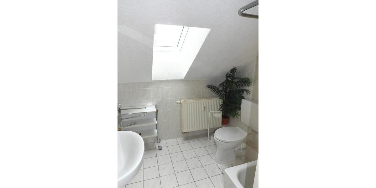 Dachgeschoßwohnung Hofheim am Taunus - 3 Zimmer, 70 m&sup2;, 710&euro; | Angebot:25403855