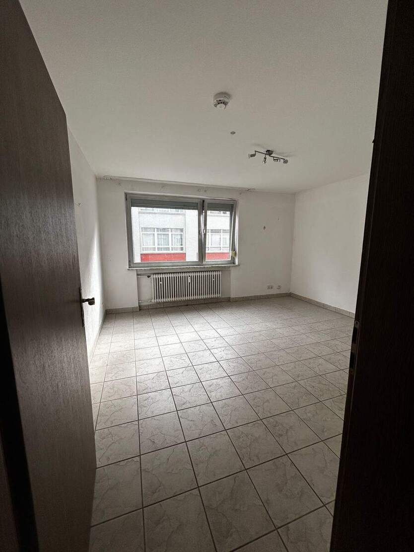 Zentrale 3-Zimmer-Wohlfühlwohnung mit Balkon & Einbauküche - ideal für Paare oder WG 3 zimmer