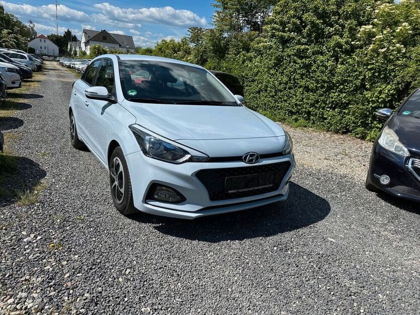 i20