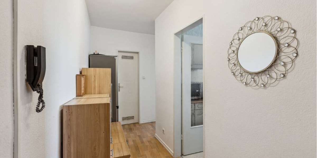 2-Zimmer-Eigentumswohnung mit Balkon und klassischem Schnitt - Etagenwohnung Schwalbach am Taunus | Angebot:20663695