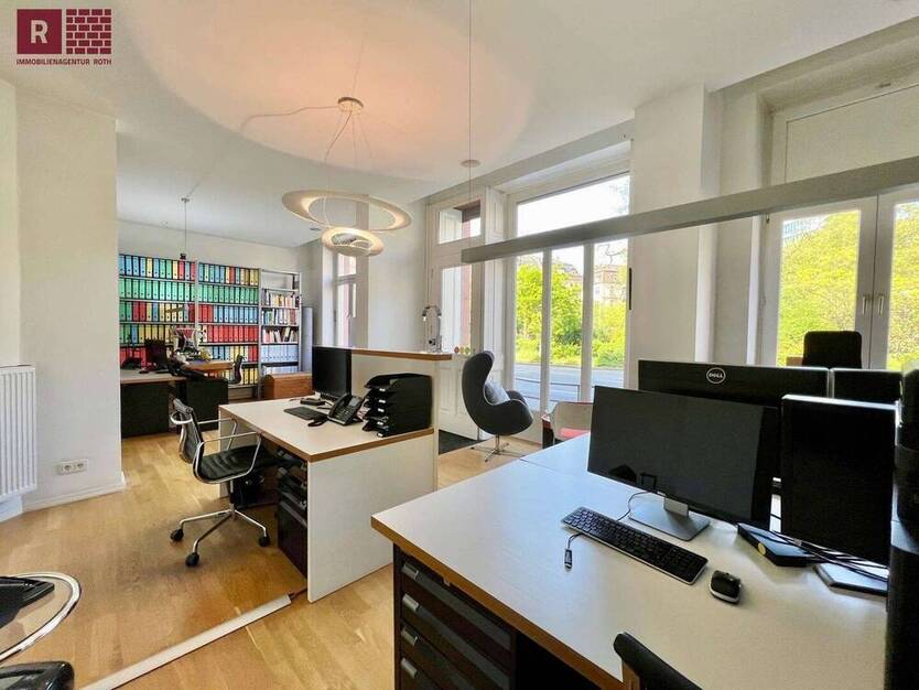 Licht. Raum. Lage. Stilvolles Büro mit Balkon nahe Mainufer & Hbf - 93?m² voller Möglichkeiten