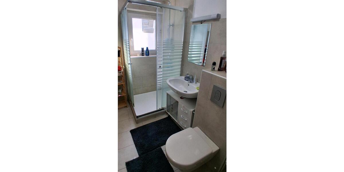 Etagenwohnung Wiesbaden Biebrich - 3 Zimmer, 76 m&sup2;, 199.000&euro; | Angebot:25838451