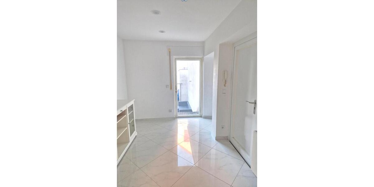 Erdgeschoßwohnung Bischofsheim - 4.5 Zimmer, 143 m&sup2;, 1.790&euro; | Angebot:26221976