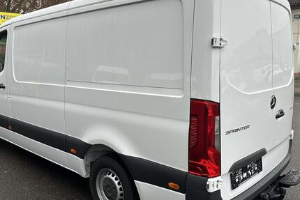 Mercedes-Benz Sprinter 167.119 km 21.896 &euro; Mainz 55122