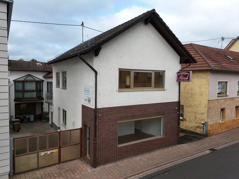2 Häuser auf einem Grundstück in Bingen-Büdesheim 9 zimmer