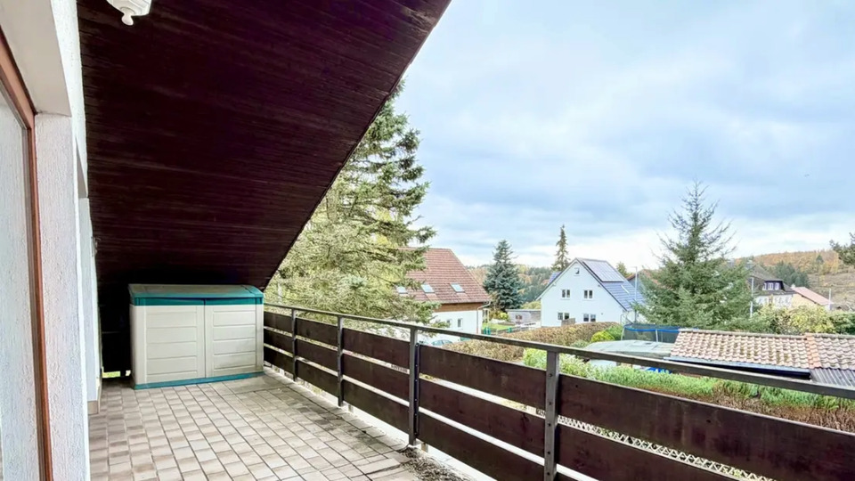 Dachgeschoßwohnung Schmitten im Taunus - 3 Zimmer, 77 m&sup2;, 140.000&euro; | Angebot:25894303