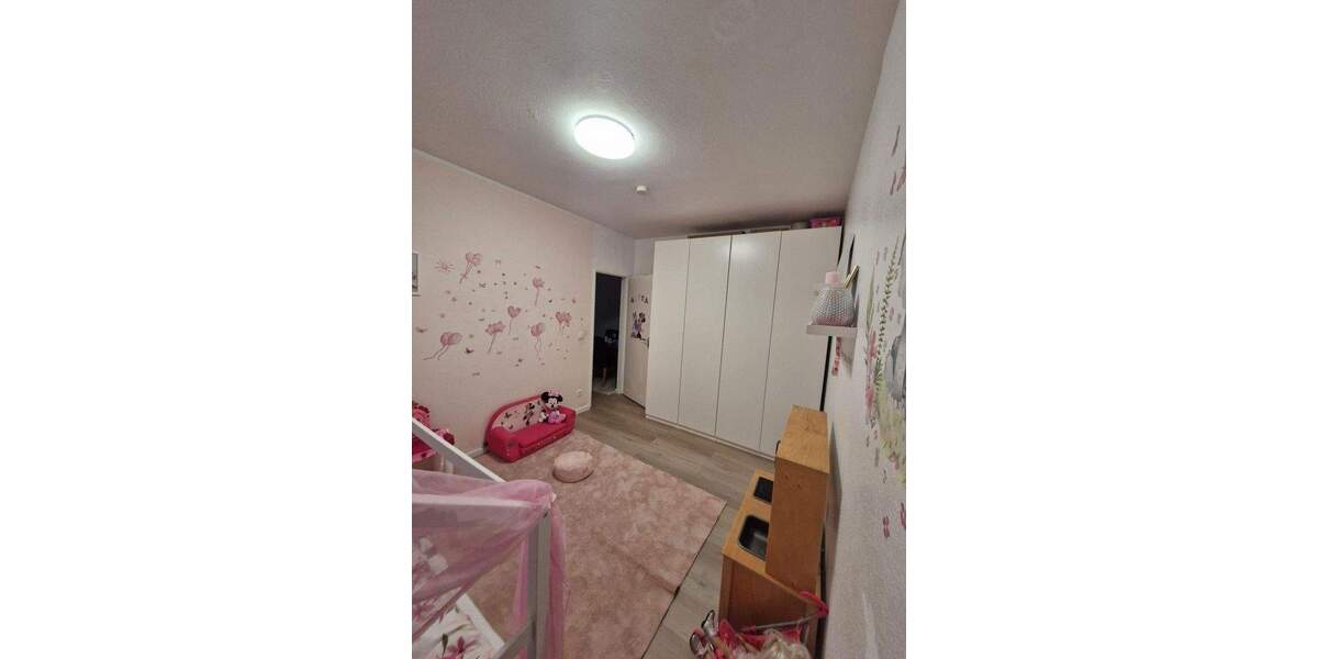Etagenwohnung Wiesbaden Klarenthal - 4 Zimmer, 83 m&sup2;, 300.000&euro; | Angebot:25728338