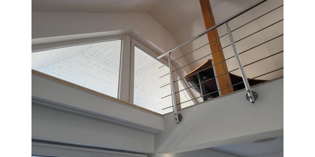 Dachgeschoßwohnung Wiesbaden Mainz-Kostheim - 4 Zimmer, 115 m&sup2;, 1.250&euro; | Angebot:25715262