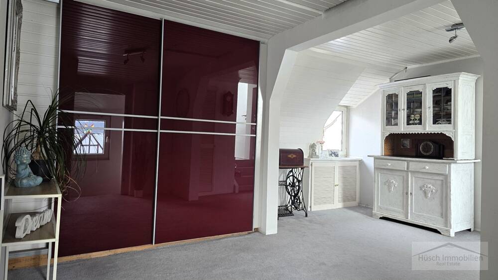 Einfamilienhaus Taunusstein / Neuhof Neuhof - 8 Zimmer, 224 m&sup2;, 749.000&euro; | Angebot:26218735