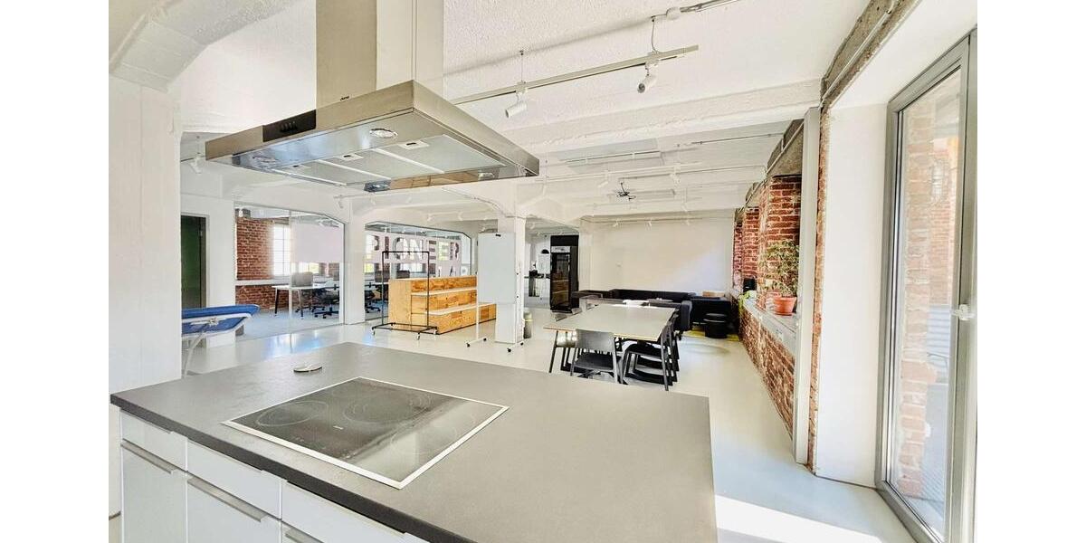 AS IMMOBILIEN: Exklusives Büro-Loft in Toplage von Idstein – 1. OG mit Aufzug & Balkon zimmer