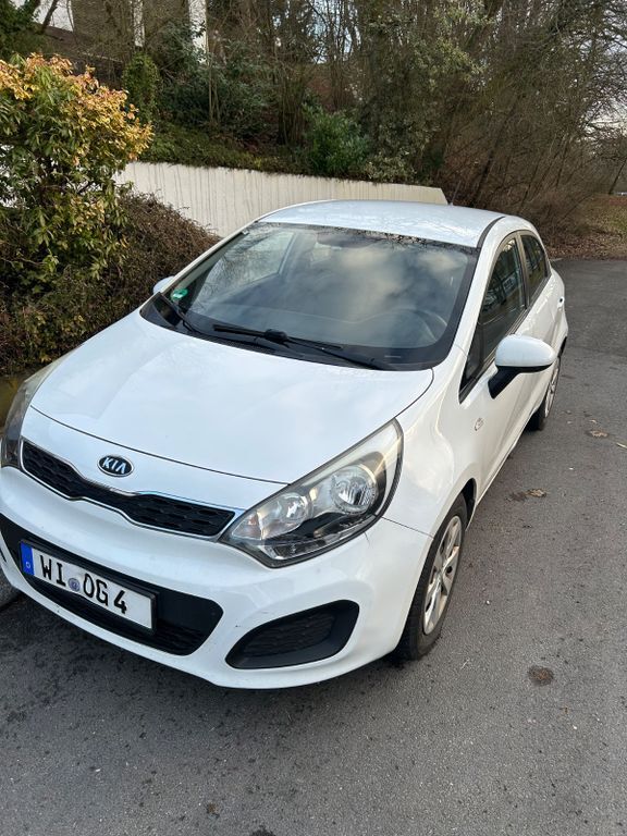 Kia Rio 152.000 km 4.299 € Wiesbaden 65203