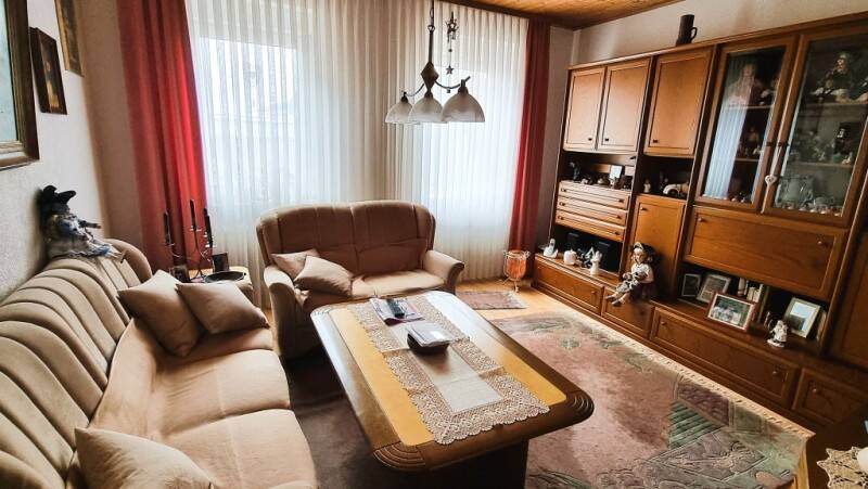 Mehrfamilienhaus, Wohnhaus Geisenheim Johannisberg - 6 Zimmer, 159 m&sup2;, 275.000&euro; | Angebot:26066265