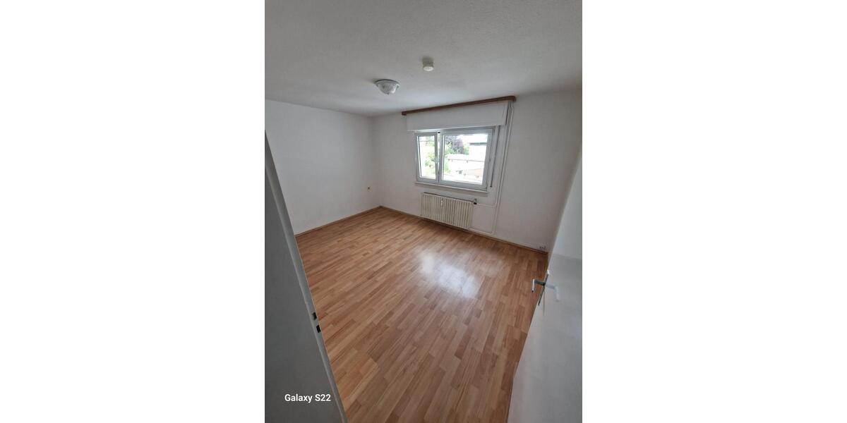 Etagenwohnung Groß-Gerau Gerau - 5 Zimmer, 100 m&sup2;, 1.650&euro; | Angebot:24888589