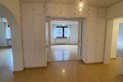 Wohnung Frankfurt am Main Westend Süd - 4 Zimmer, 120 m&sup2;, 1.990&euro; | Angebot:26884521