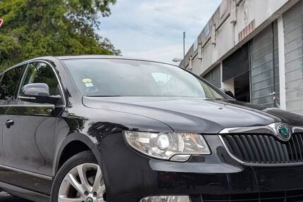 Skoda Superb 150.000 km 9.490 &euro; Mainz 55128