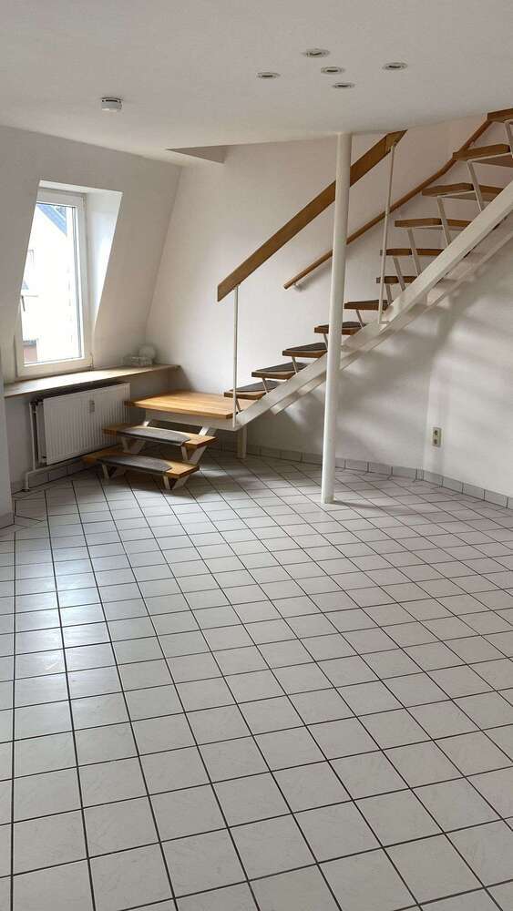 Wohnung zum Mieten in Frankfurt am Main 950 € 90 m²