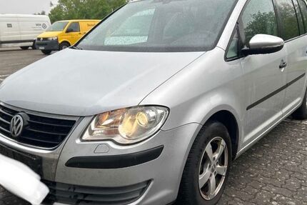 VW Touran 165.000 km 2.599 &euro; Mainz 55120