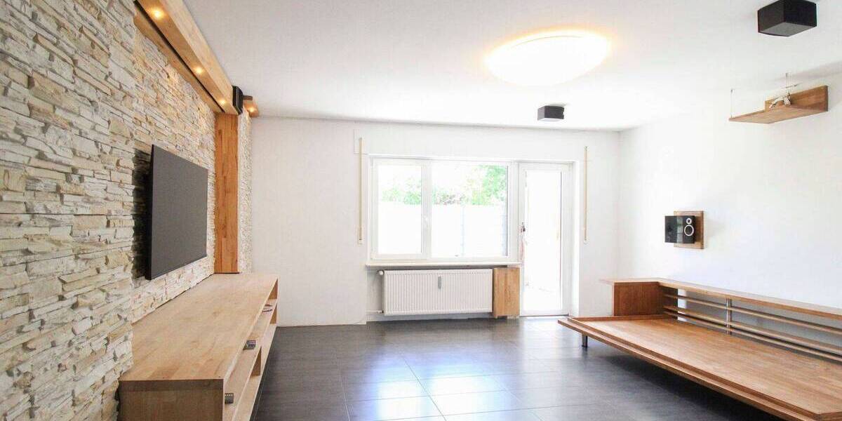 Etagenwohnung Niedernhausen - 3 Zimmer, 90 m&sup2;, 265.000&euro; | Angebot:26500483
