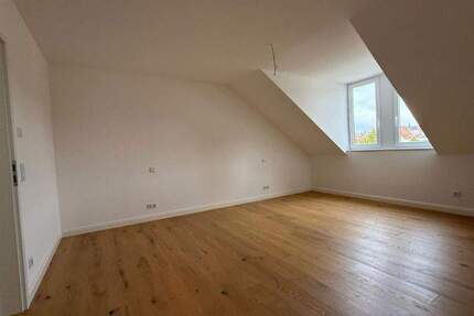 Altbau trifft Moderne - Lichtdurchflutete, klimatisierte Dachgeschosswohnung in kernsaniertem Altbau 3 zimmer