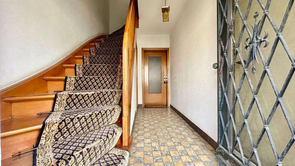 Haus zum Kaufen in Frankfurt 1.250.000 € 212 m²
