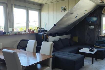 Dachgeschoßwohnung in Schlangenbad-Hausen
