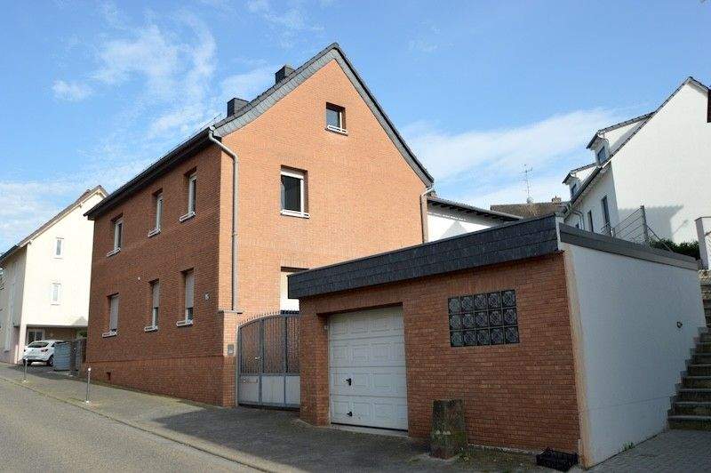 Einfamilienhaus Mainz / Marienborn Marienborn - 9 Zimmer, 194 m&sup2;, 749.000&euro; | Angebot:25697534