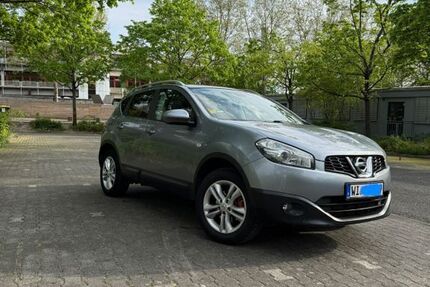 Nissan Qashqai 124.000 km 8.000 &euro; Wiesbaden 65197