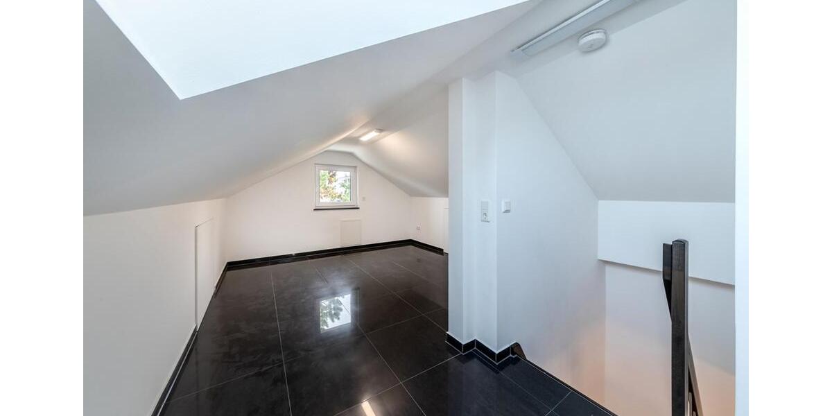 Maisonettenwohnung Mainz Laubenheim - 4 Zimmer, 131 m&sup2;, 2.950&euro; | Angebot:25053132