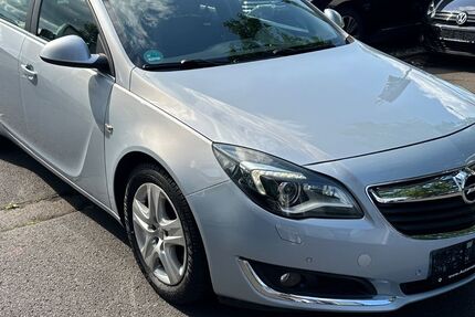 Opel Insignia 77.000 km 8.300 € Wiesbaden 65203