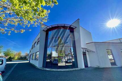 Halle in Frankfurt am Main 2.500.000 € 1200 m²