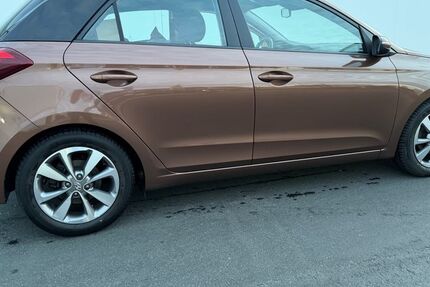 Hyundai i20 49.983 km 9.695 &euro; Mainz 55122