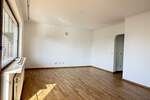 Etagenwohnung Steinbach (Taunus) - 3 Zimmer, 85 m&sup2;, 1.200&euro; | Angebot:25837333