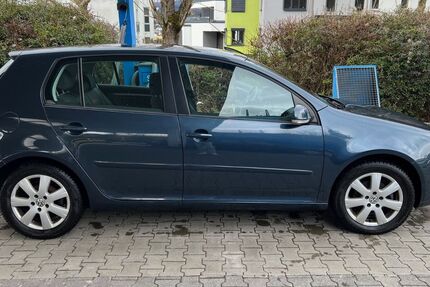 VW Golf 125.000 km 3.500 &euro; Wiesbaden 65191