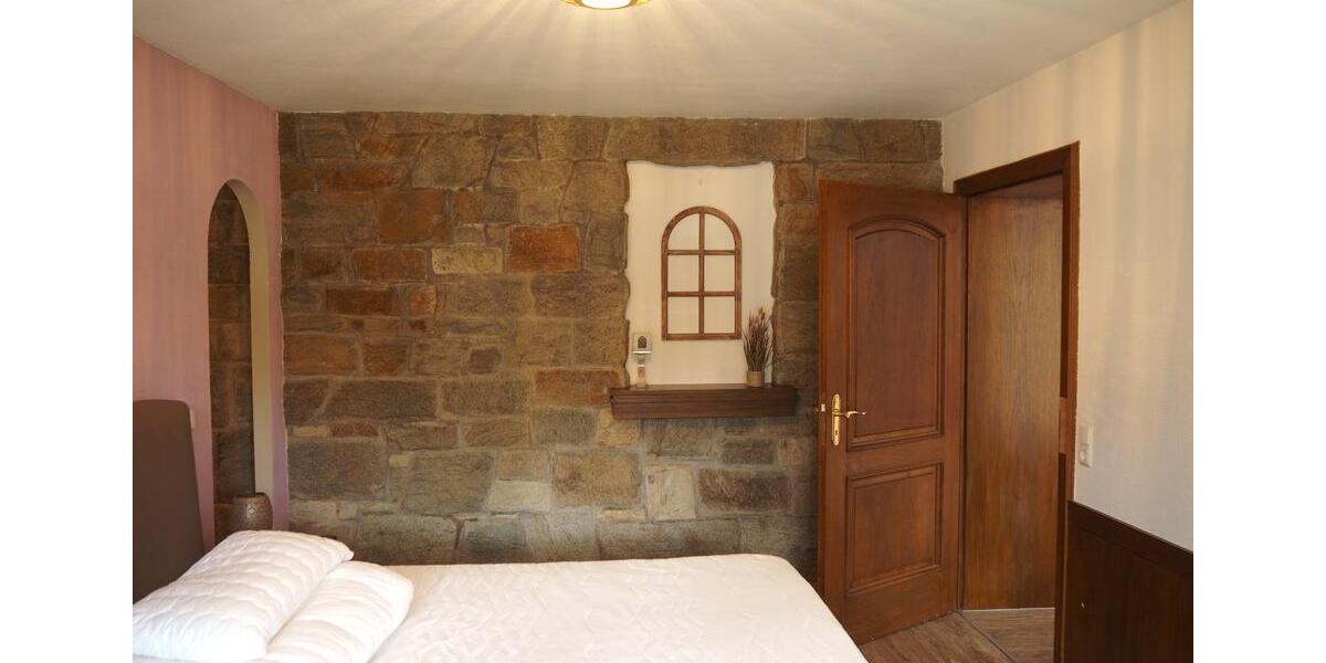 Etagenwohnung Kronberg im Taunus - 4 Zimmer, 153 m&sup2;, 2.450&euro; | Angebot:25027337