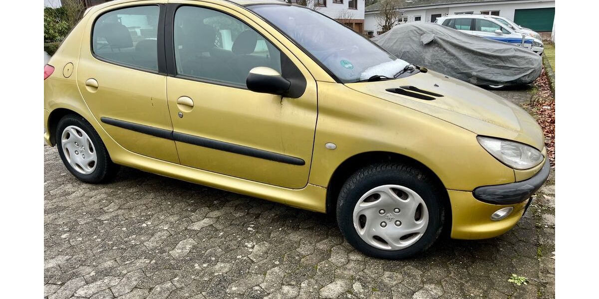 Peugeot 206 35.000 km 2.050 &euro; Wiesbaden 65207