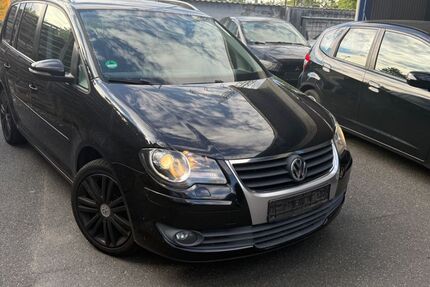 VW Touran 310.599 km 2.699 &euro; Wiesbaden 65189