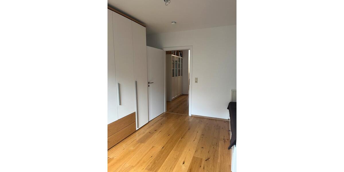 Etagenwohnung Wiesbaden Biebrich - 4 Zimmer, 92 m&sup2;, 370.000&euro; | Angebot:25924208