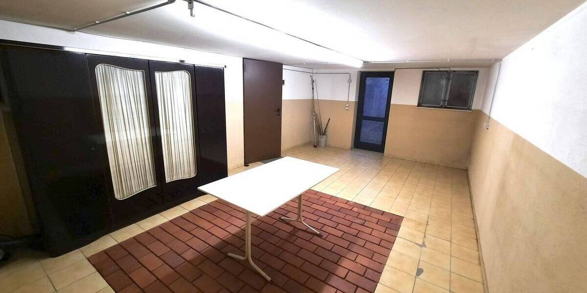 Einfamilienhaus Kriftel - 8 Zimmer, 251 m&sup2;, 980.000&euro; | Angebot:25968360